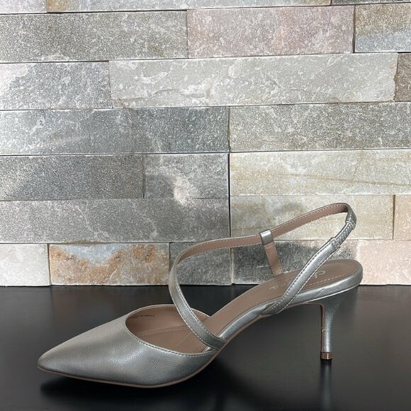 Charles by Charles David Women's Alda Pump - Picture 8 of 9